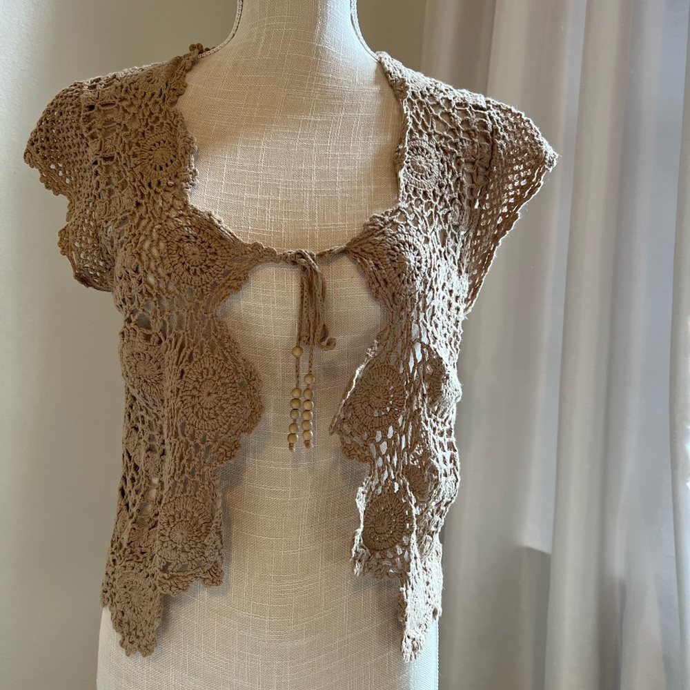 Randi women’s size medium crocheted top